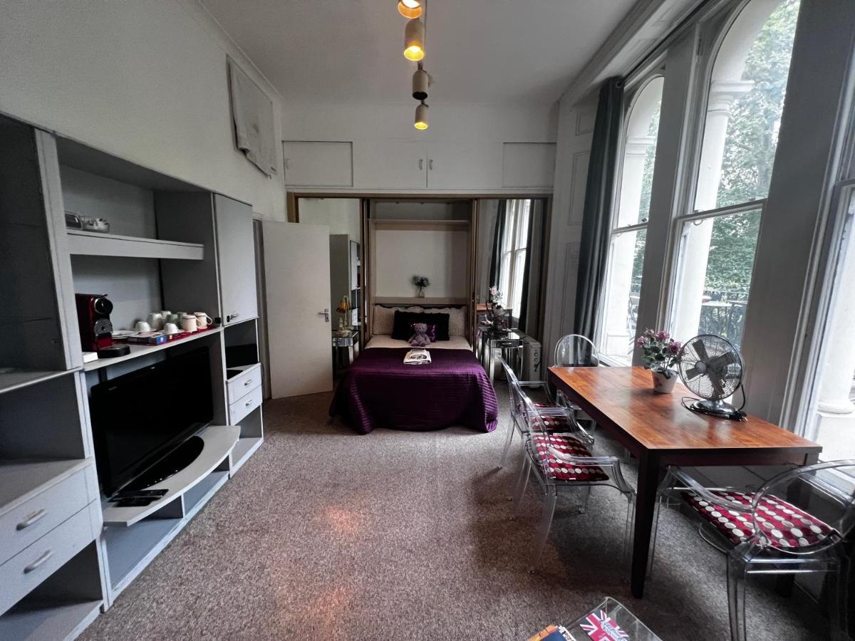 Hyde Park Studio Has Private Balcony With Tranquil Garden View Londres Exterior foto
